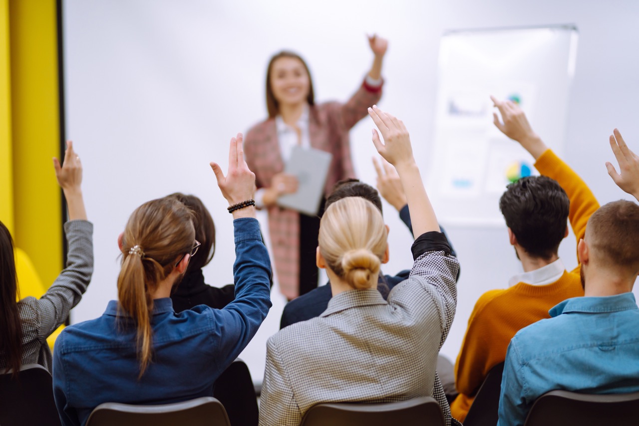 Leadership Development Programs for Youth: Creating Confident Community Leaders | KDA Foundation